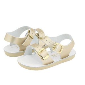 Salt Water Sandals Girls' Sea Wees Hoy Shoes Size 4